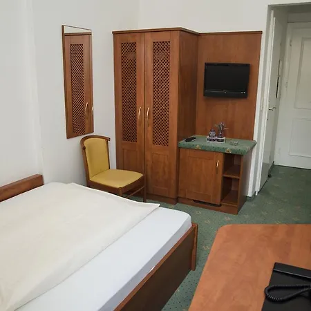 Schonberger Hof 3*